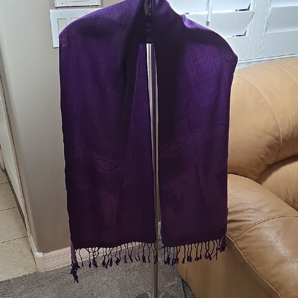 Elegant Purple Scarf with Fringe